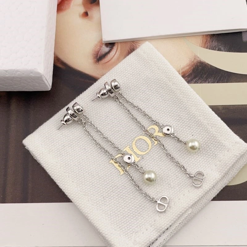 Unique Christian Dior Earrings 234113