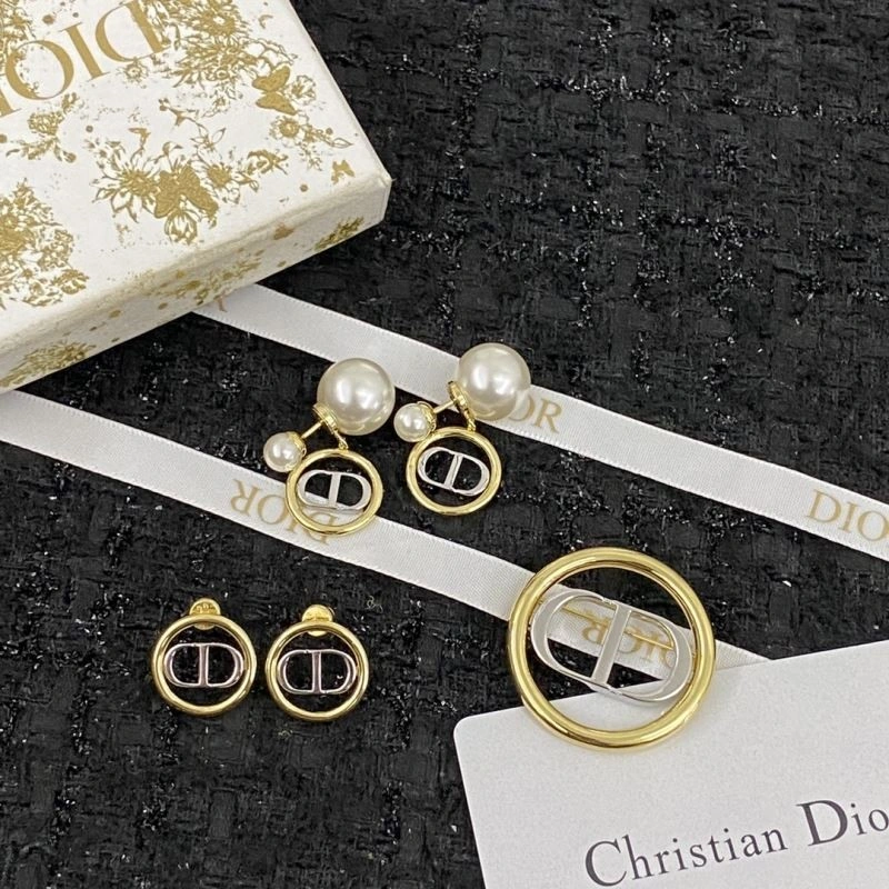 Christian Dior Earrings FashionForward 233950
