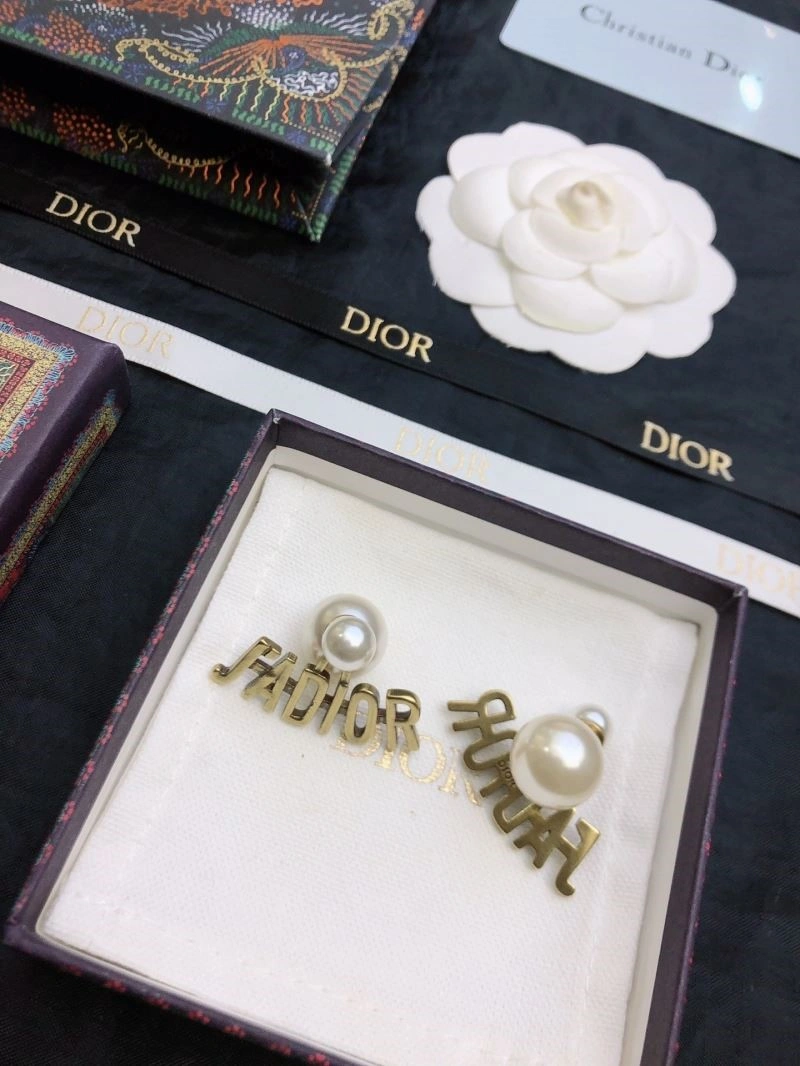 Christian Dior Earrings MoistureWicking 234009
