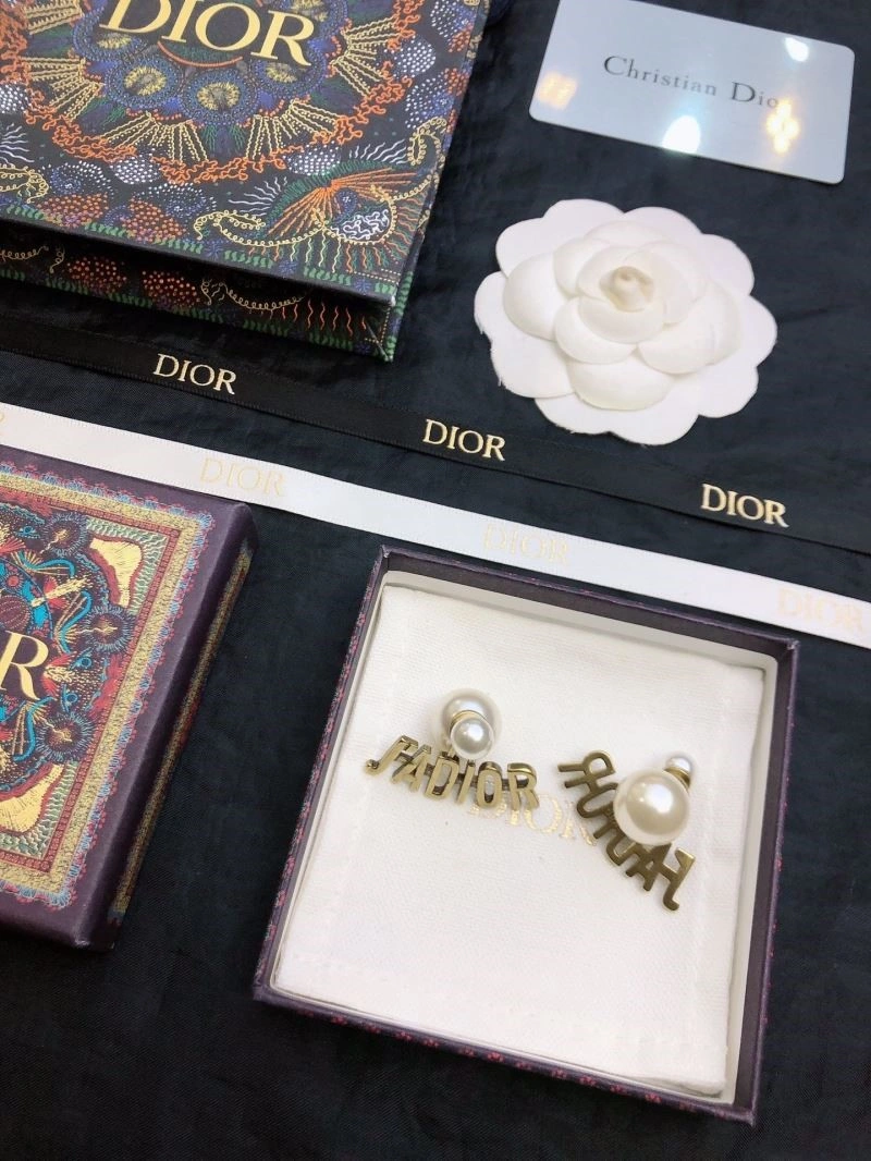 Christian Dior Earrings MoistureWicking 234009