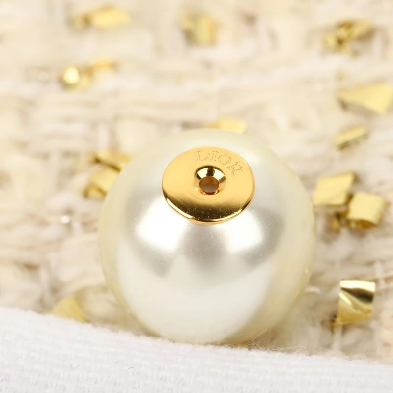 Cozy Christian Dior Earrings 233932