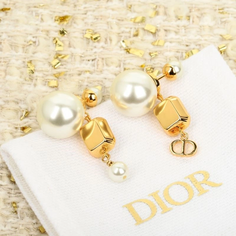 Christian Dior Earrings Practical 233934