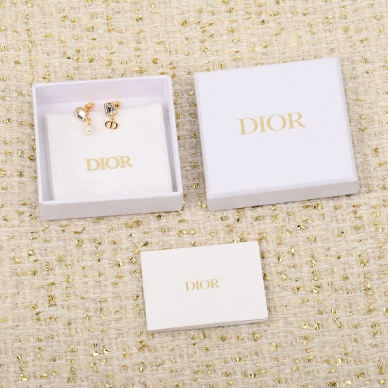 Bold Christian Dior Earrings 233928
