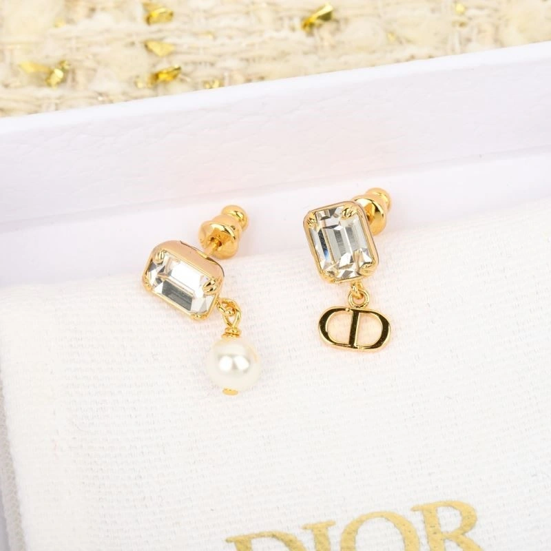 Bold Christian Dior Earrings 233928