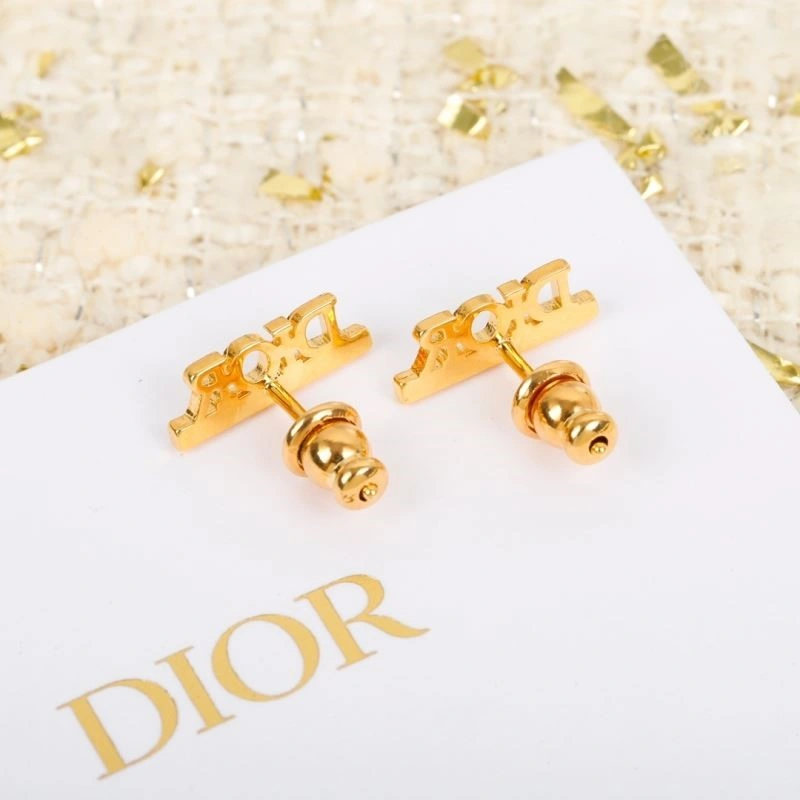 Stylish Christian Dior Earrings 233953