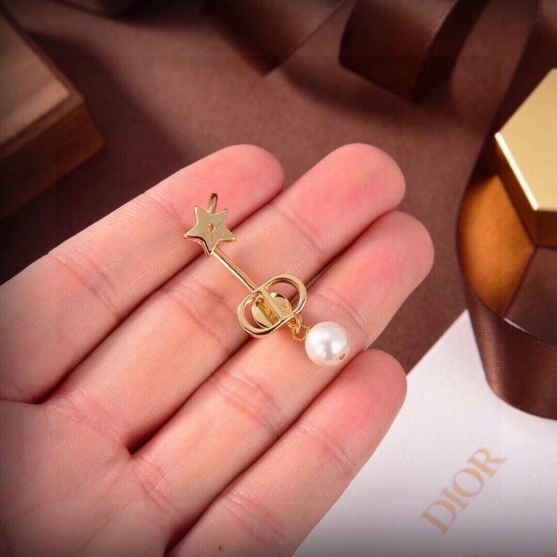 Christian Dior Earrings Unique 233906