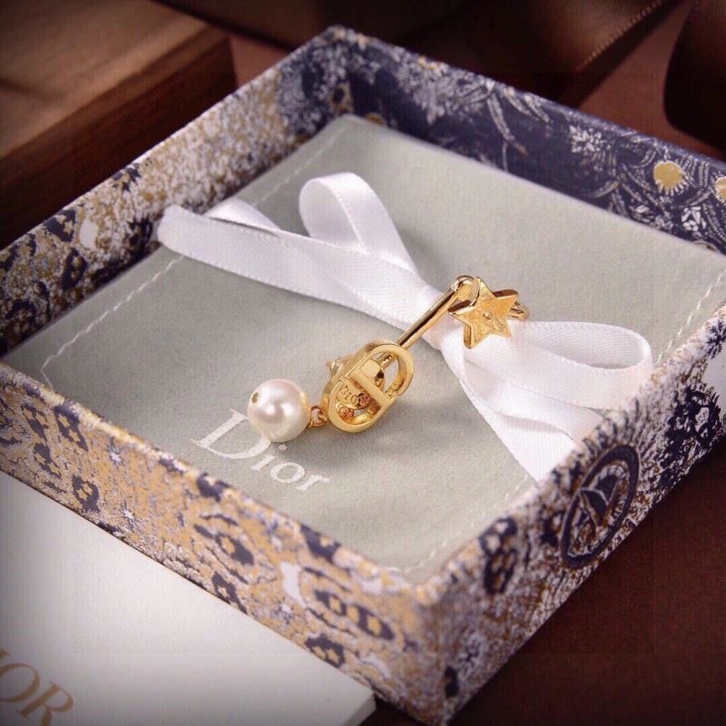 Christian Dior Earrings Unique 233906