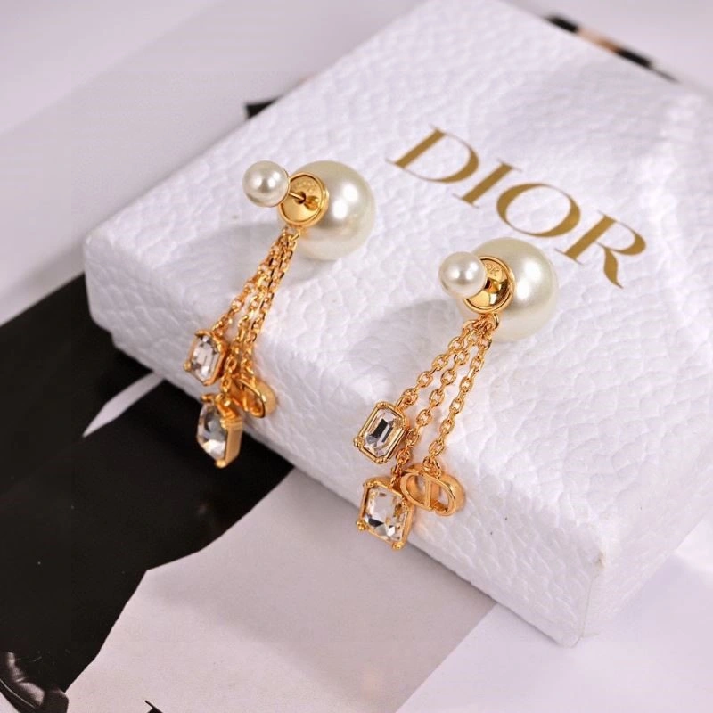 ComfortFit Christian Dior Earrings 233908