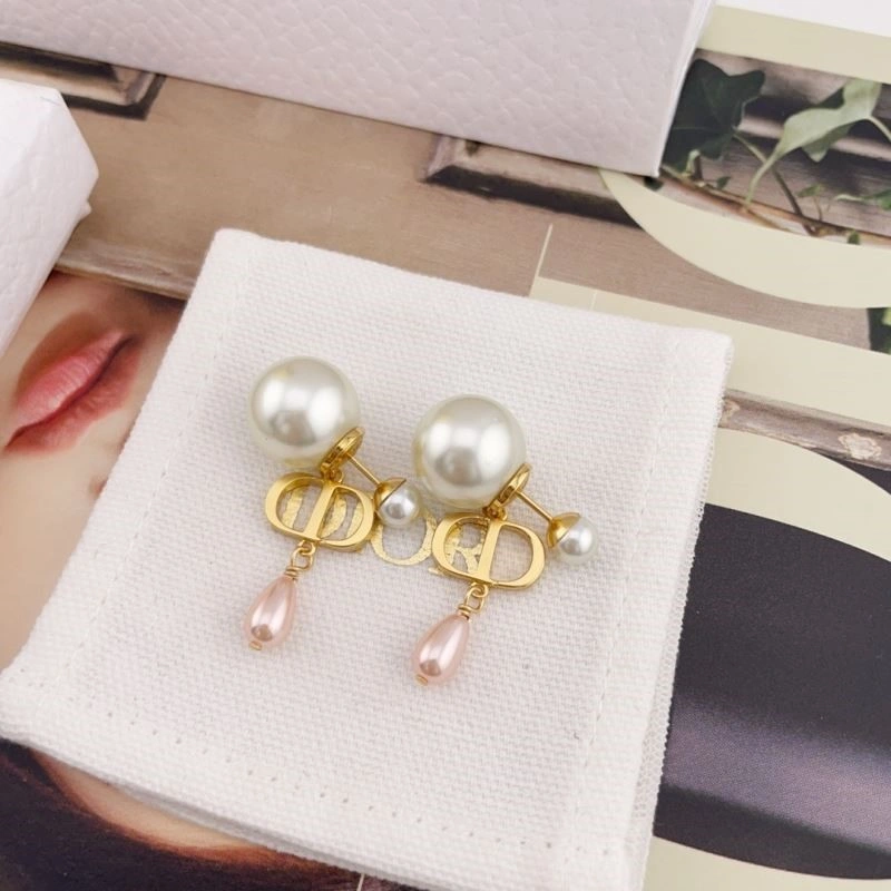 UrbanStyle Christian Dior Earrings 233898