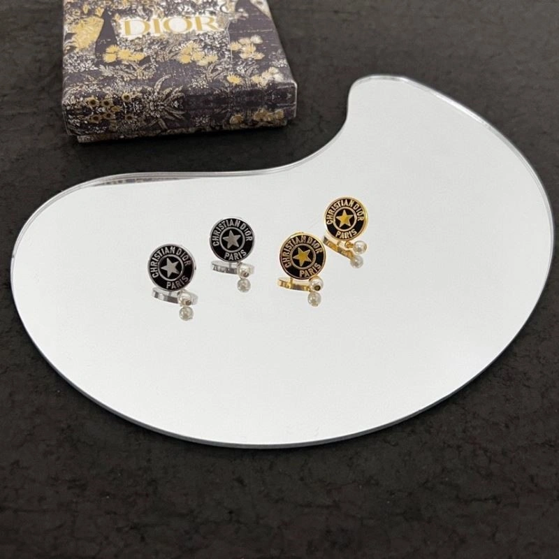 Christian Dior Earrings Trendsetting 233901