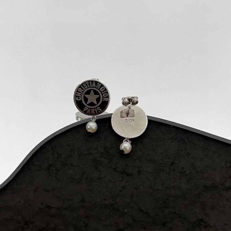 Christian Dior Earrings Trendsetting 233901
