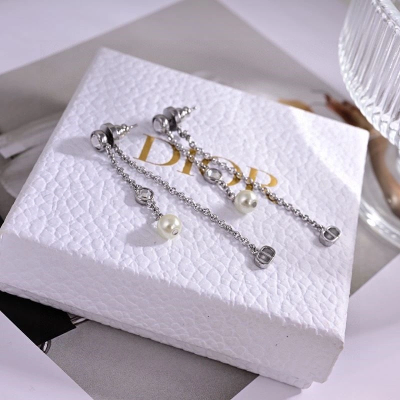 Christian Dior Earrings Breathable 233947