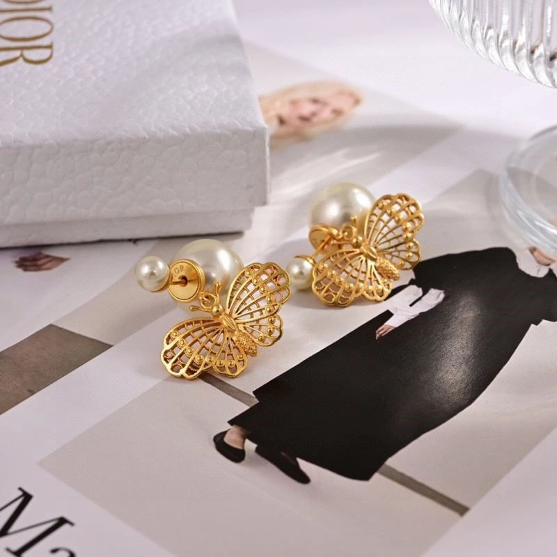 Seasonal Christian Dior Earrings 233888