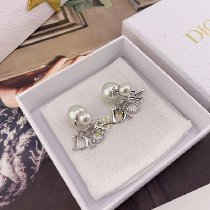 Bold Christian Dior Earrings 233871