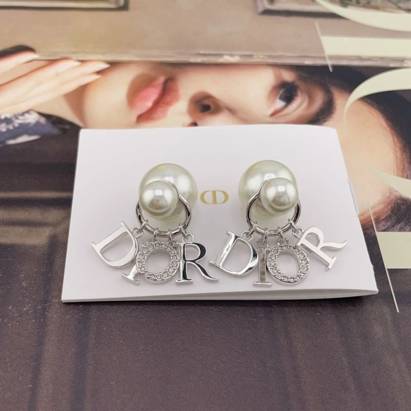 Bold Christian Dior Earrings 233871