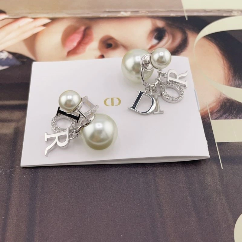Bold Christian Dior Earrings 233871
