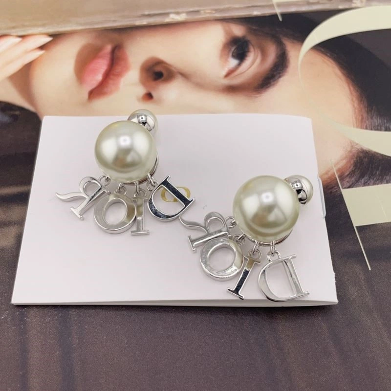 Bold Christian Dior Earrings 233871