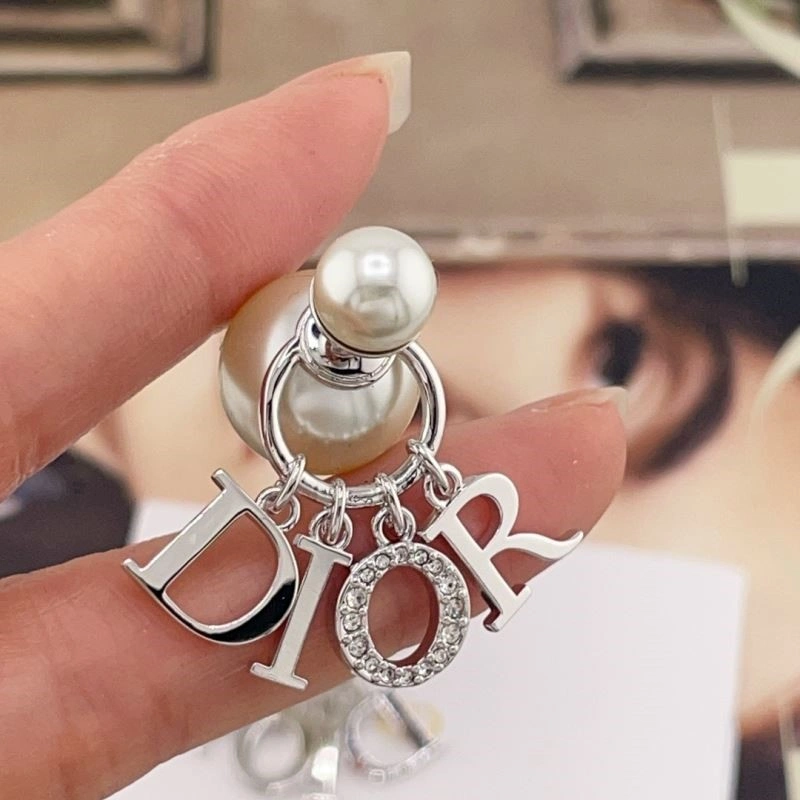 Bold Christian Dior Earrings 233871