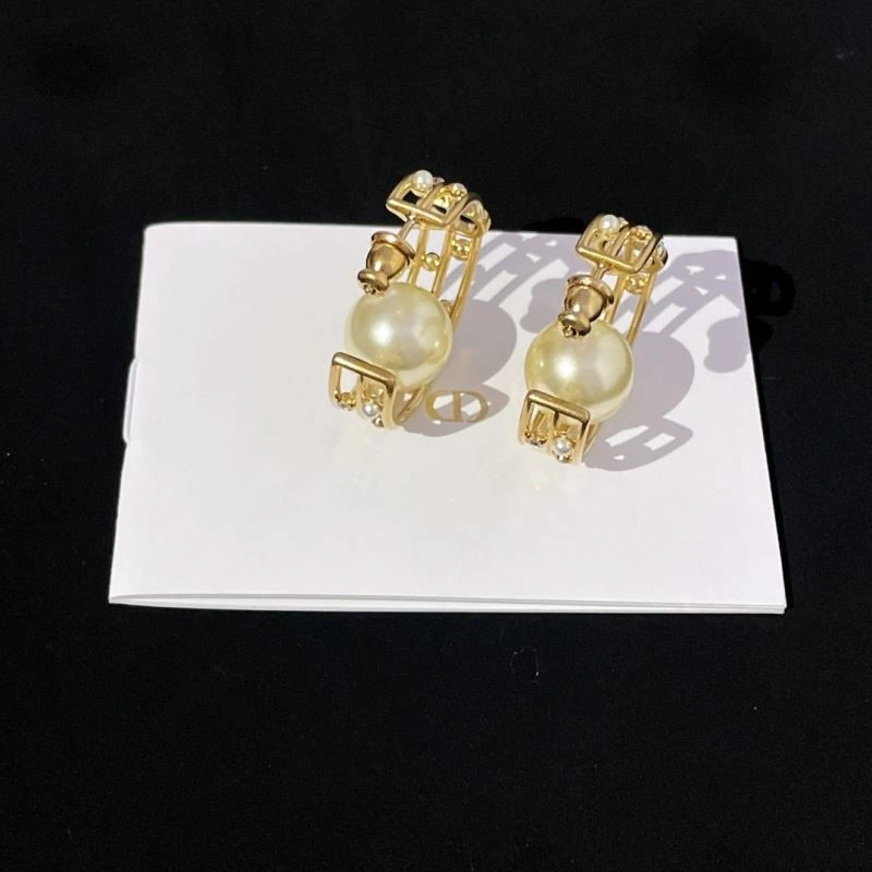 StreetReady Christian Dior Earrings 233931