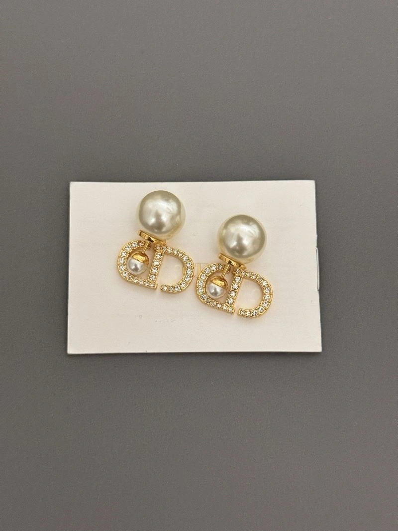 Christian Dior Earrings Versatile 233862