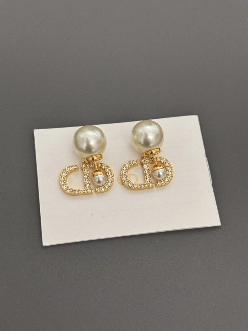 Christian Dior Earrings Versatile 233862