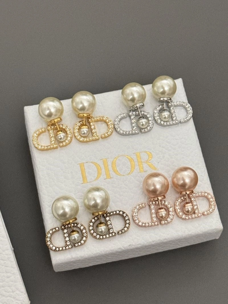 Christian Dior Earrings Versatile 233862