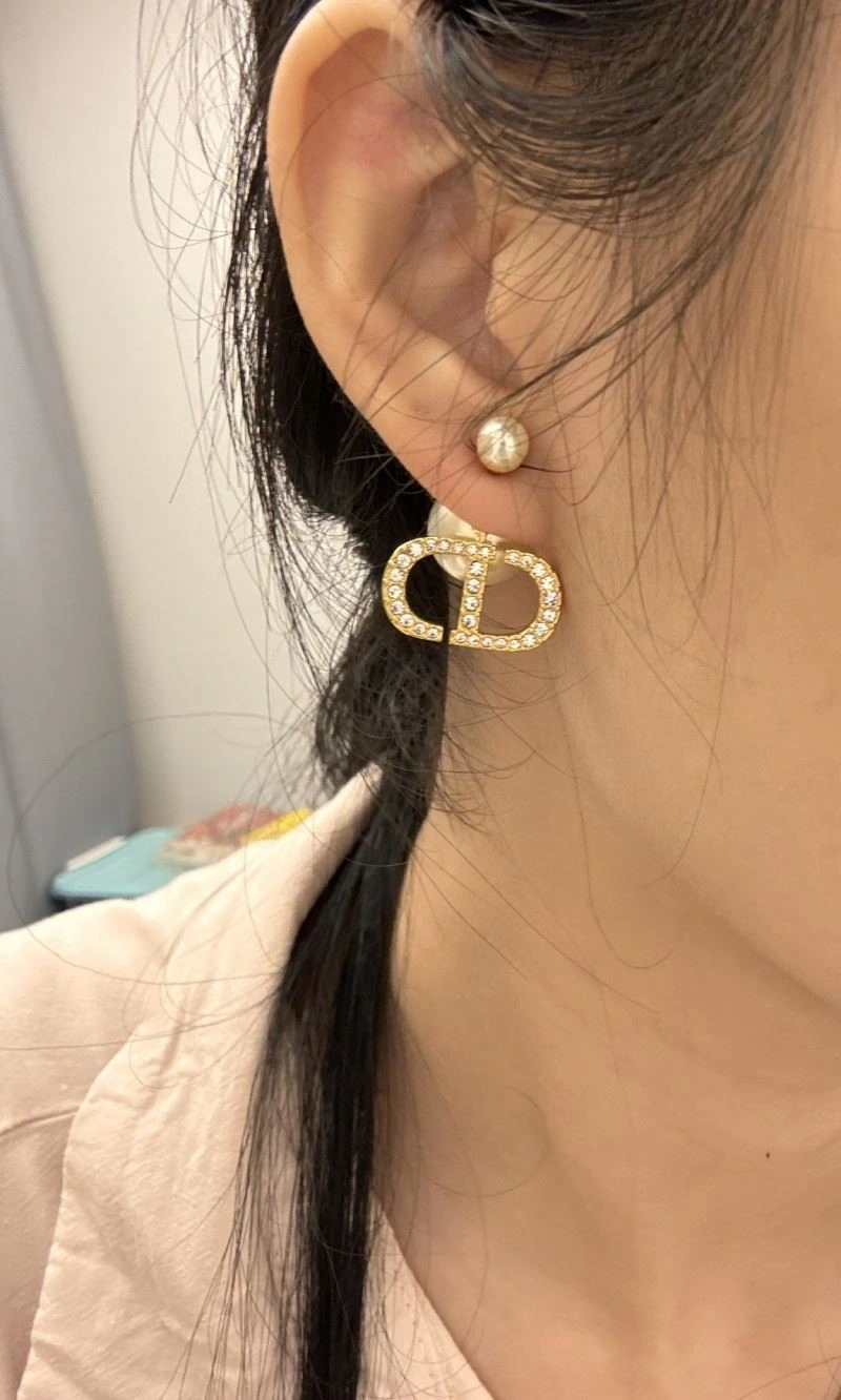 Christian Dior Earrings Versatile 233862