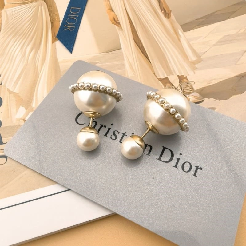Christian Dior Earrings Soft 233852