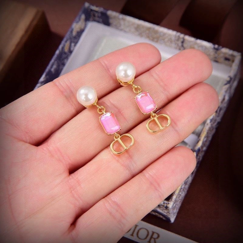 Lightweight Christian Dior Earrings 233858