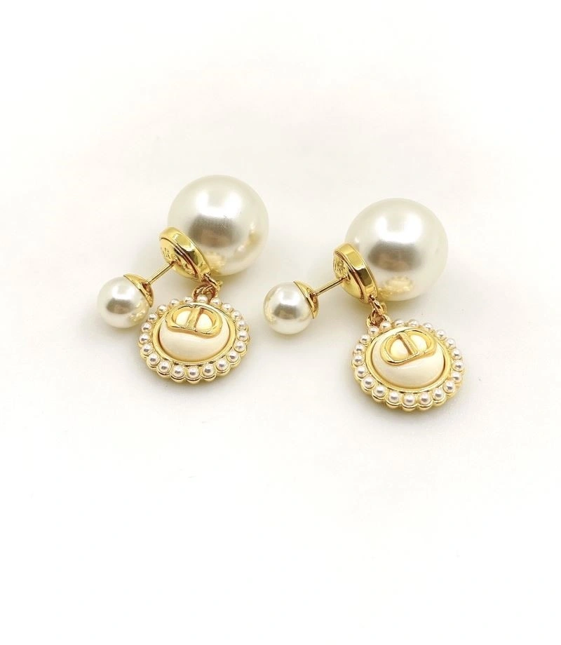 UrbanChic Christian Dior Earrings 233837