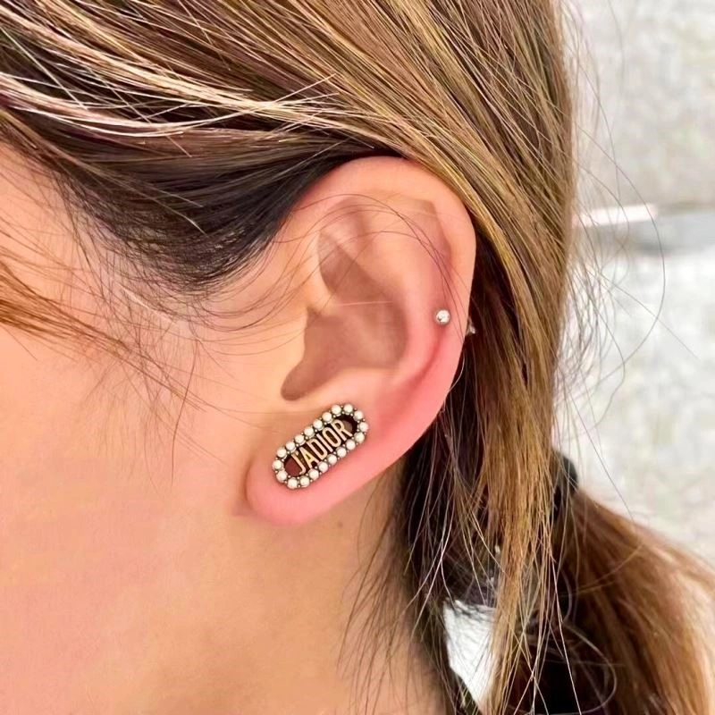 Neat Christian Dior Earrings 233900
