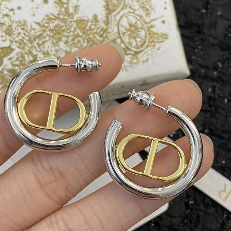 Cozy Christian Dior Earrings 233838