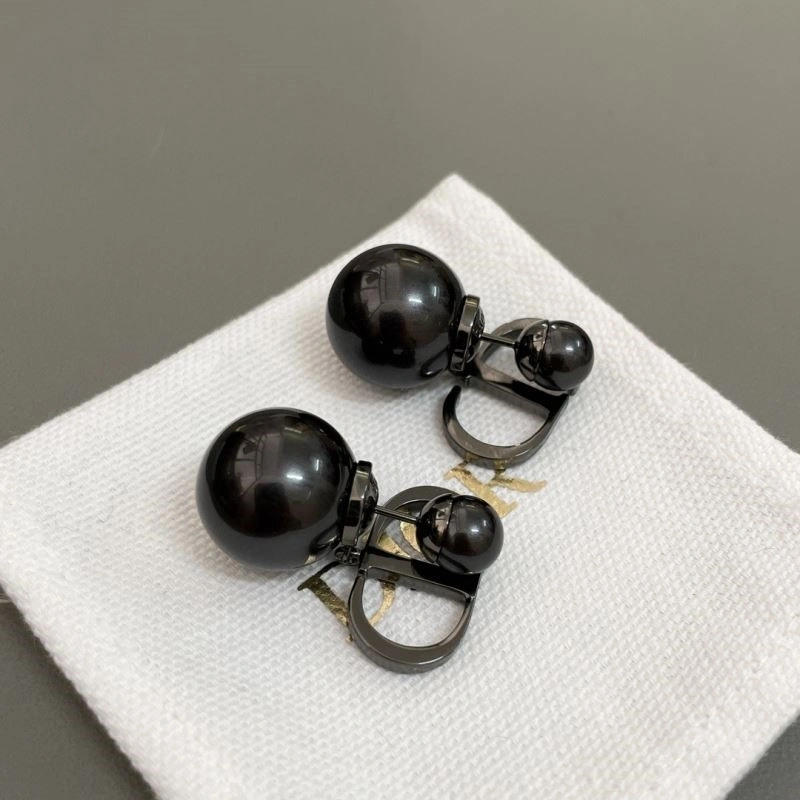 Christian Dior Earrings Youthful 233833
