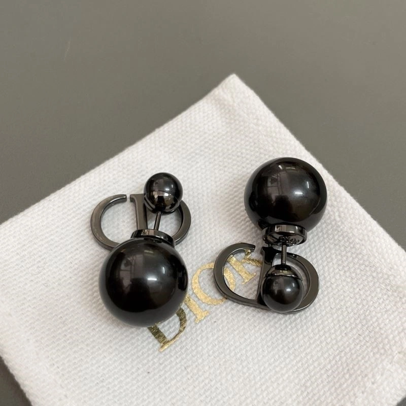 Christian Dior Earrings Youthful 233833