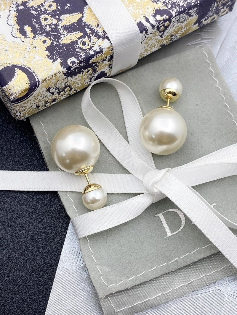 Christian Dior Earrings Bold 233831