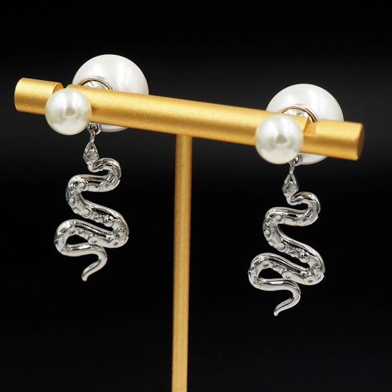 Christian Dior Earrings MoistureWicking 233828