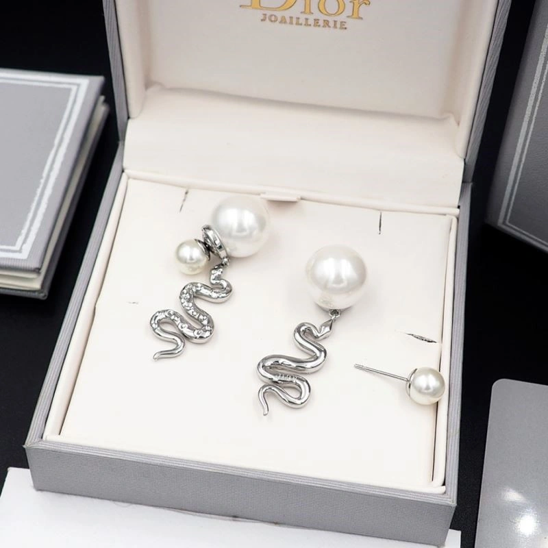 Christian Dior Earrings MoistureWicking 233828