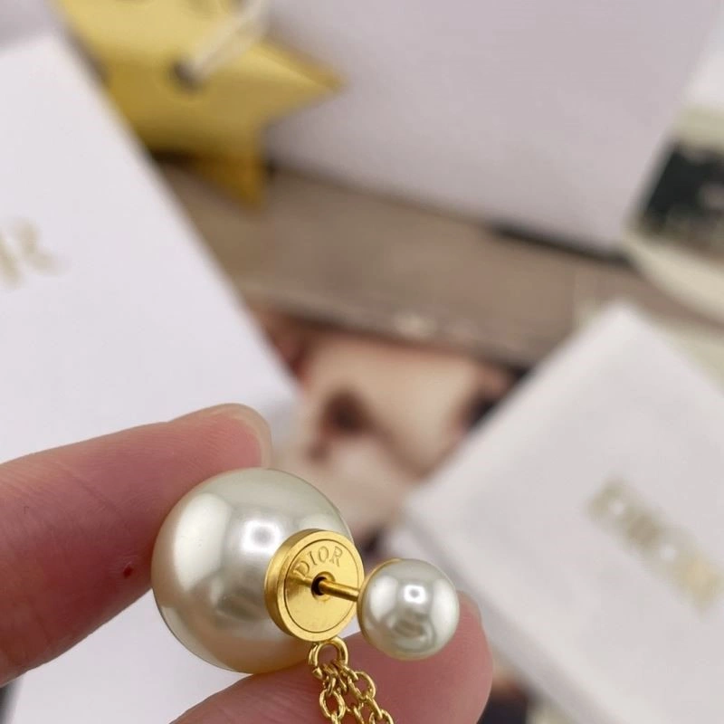 TechFriendly Christian Dior Earrings 233619