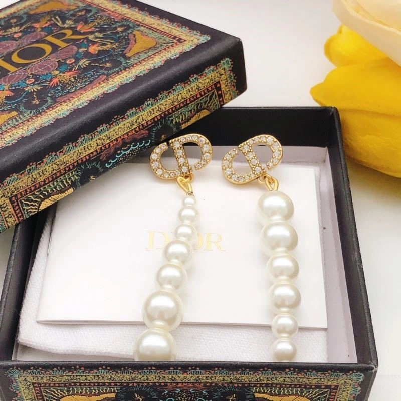 Christian Dior Earrings Snug 233614