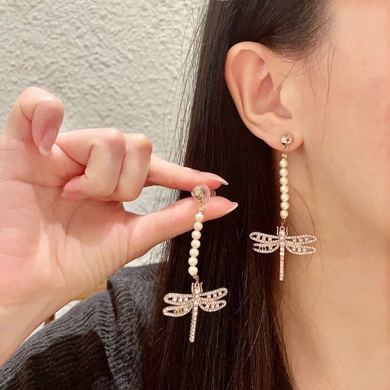 Lightweight Christian Dior Earrings 233599