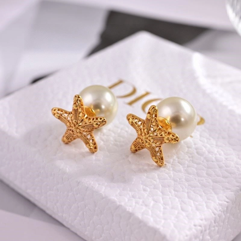 Christian Dior Earrings Lightweight 233586