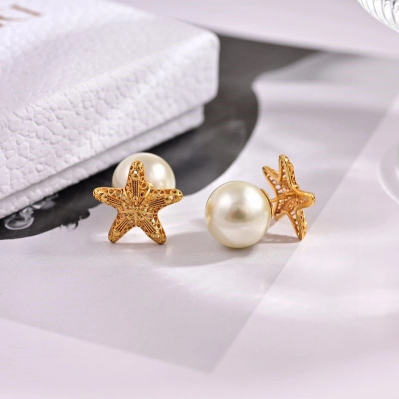 Christian Dior Earrings Lightweight 233586