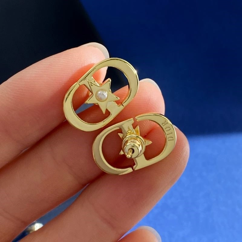 Sustainable Christian Dior Earrings 233570