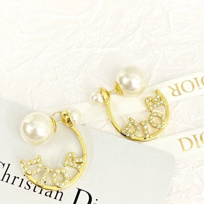 Refined Christian Dior Earrings 233626