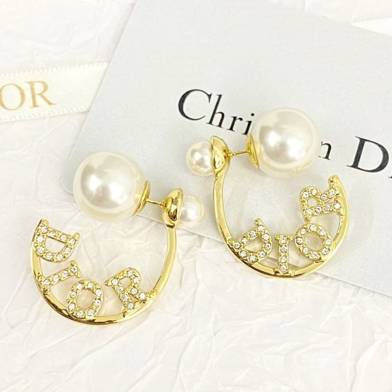 Refined Christian Dior Earrings 233626