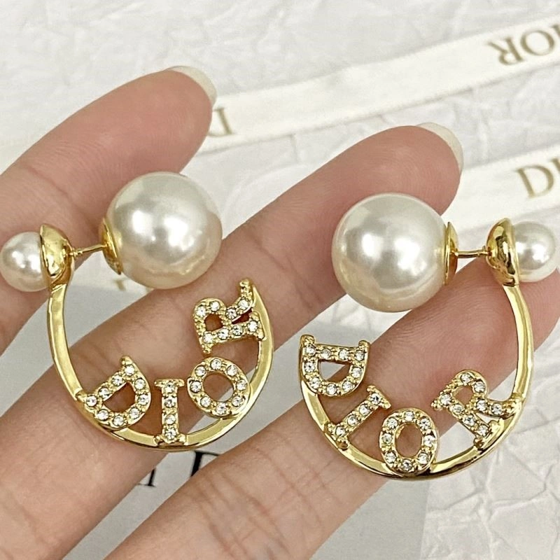 Refined Christian Dior Earrings 233626