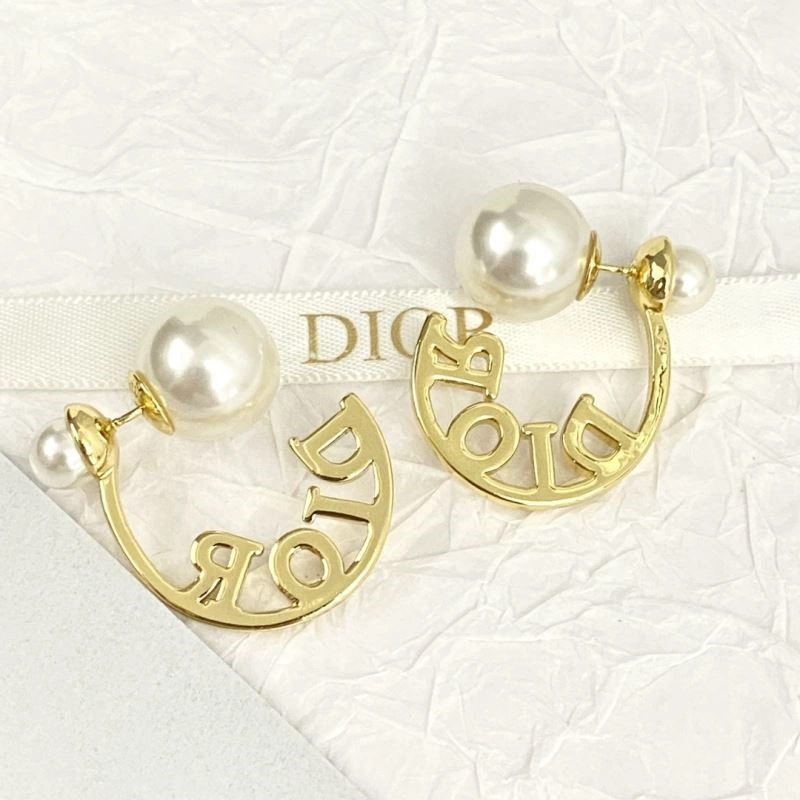Refined Christian Dior Earrings 233626