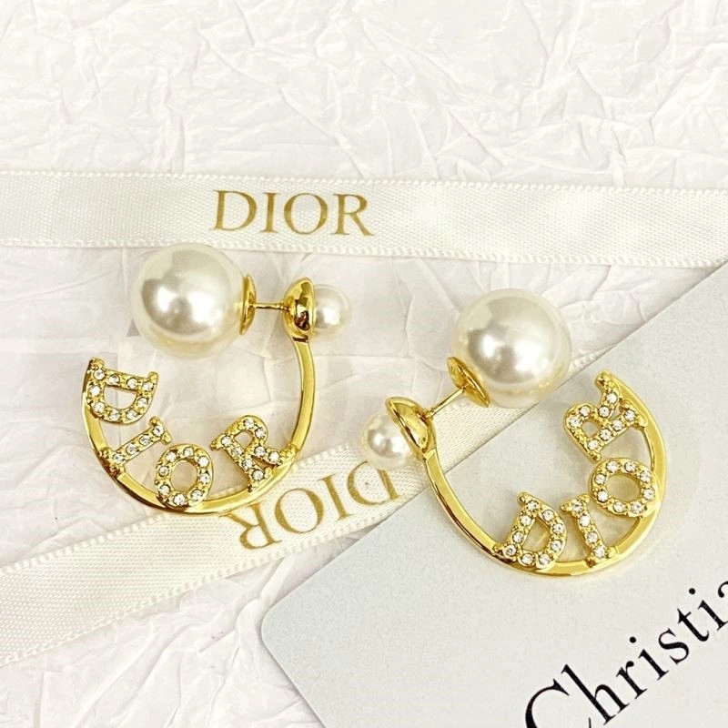 Refined Christian Dior Earrings 233626
