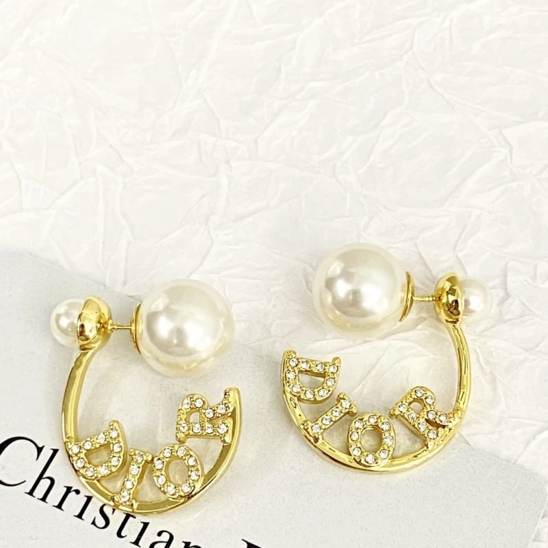 Refined Christian Dior Earrings 233626