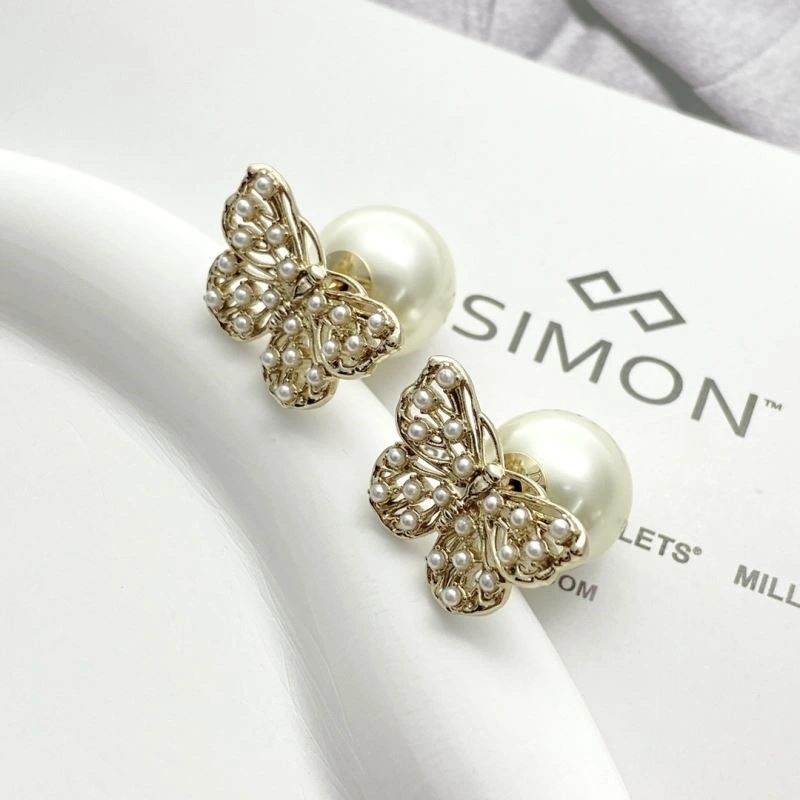 Christian Dior Earrings Attractive 233580